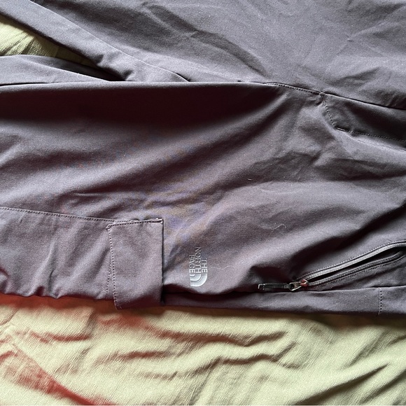 NORTH FACE BLACK HIKING PANTS - Picture 3 of 7